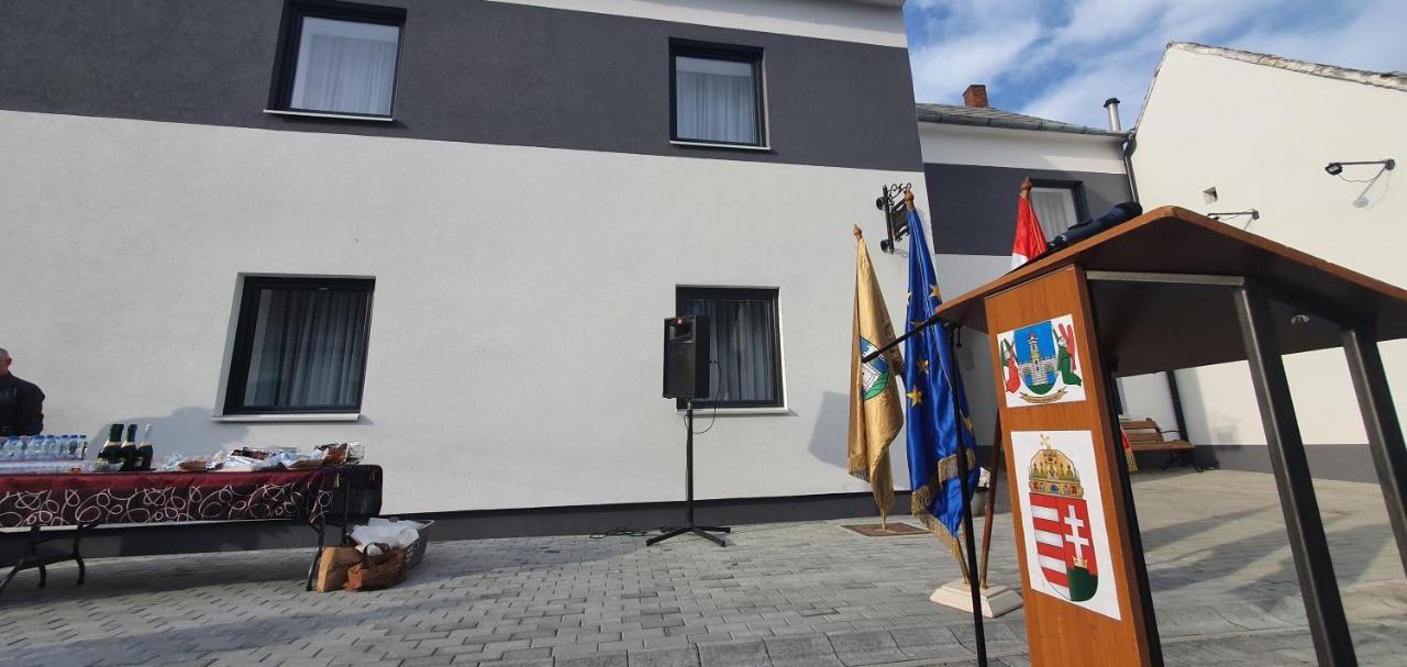 Bed and Breakfast Koszeg Panzio Exterior foto